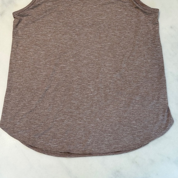 Women’s black tank top Z by Zella, Size M X 21.5” scoop neck to hem - Picture 4 of 5